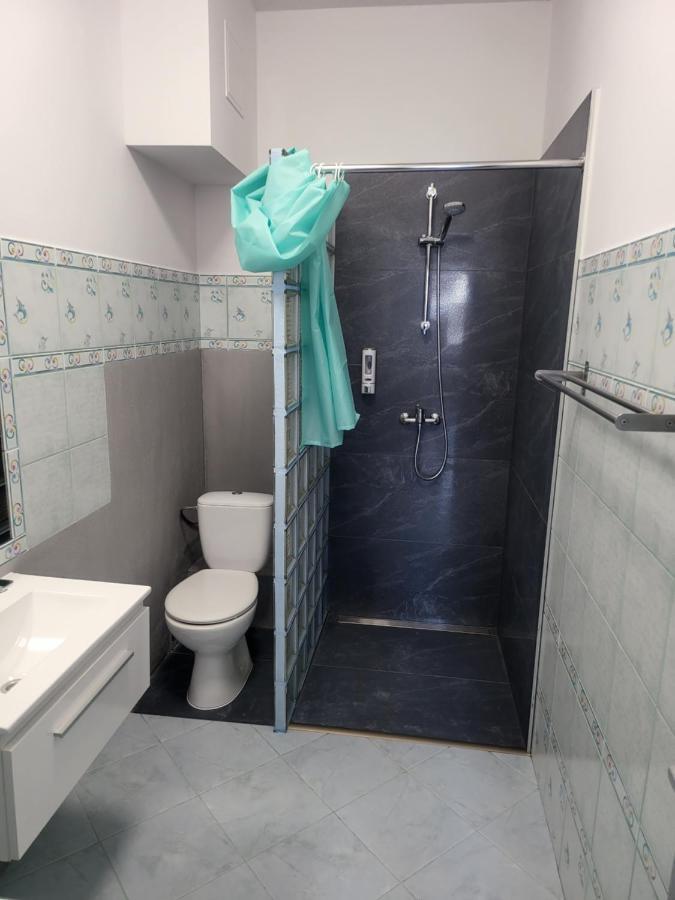 Rooms4Rest Wiertnicza - Private Rooms For Tourists - Atr Consulting Sp, Z O,O, Warsaw Exterior photo