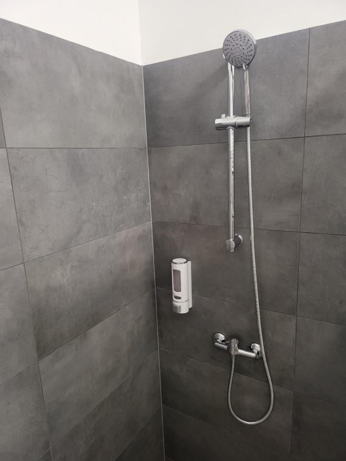 Rooms4Rest Wiertnicza - Private Rooms For Tourists - Atr Consulting Sp, Z O,O, Warsaw Exterior photo