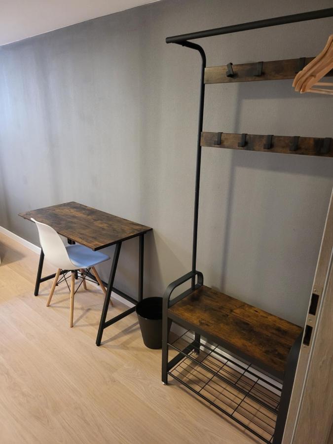 Rooms4Rest Wiertnicza - Private Rooms For Tourists - Atr Consulting Sp, Z O,O, Warsaw Exterior photo